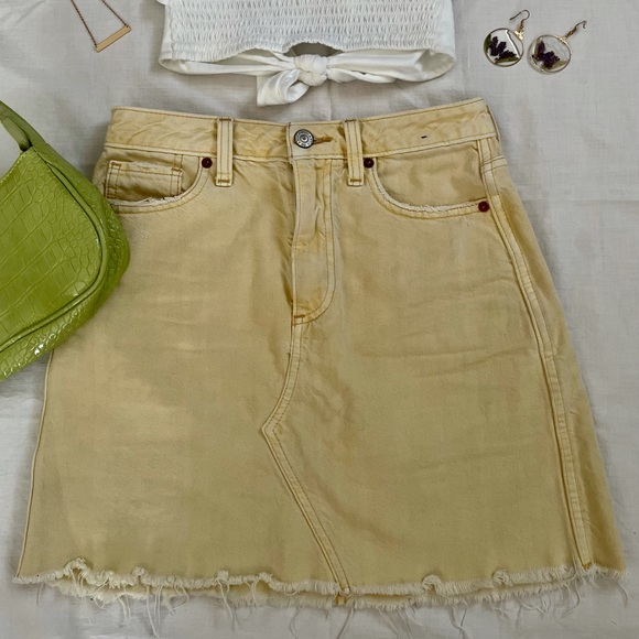 Abercrombie & Fitch Pale Yellow Jean Mini Skirt - Picture 2 of 8